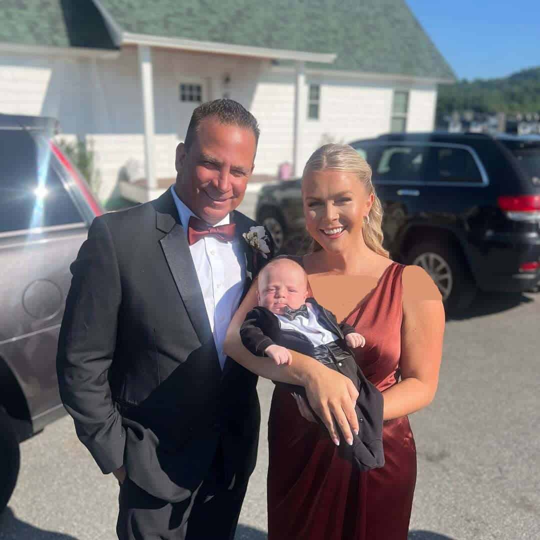 شوهر کارولین لیویت